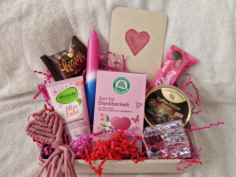 Geschenkset mit Herz, Geschenk für Trauzeugin, Geburtstagsbox Frauen, Geschenk Danke Arbeitskollegin | JoyBoxes