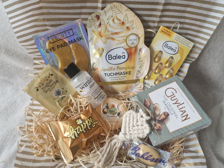 Hygge Verwöhn GeschenkBox, Geschenkset zum Geburtstag, Freundin, Frau, Kollegin Dankeschön, Geschenk mit Grußbotschaft | JoyBoxes Hygge Verwöhn GeschenkBox, Geschenkset zum Geburtstag, Freundin, Frau, Kollegin Dankeschön, Geschenk mit Grußbotschaft | JoyBoxes