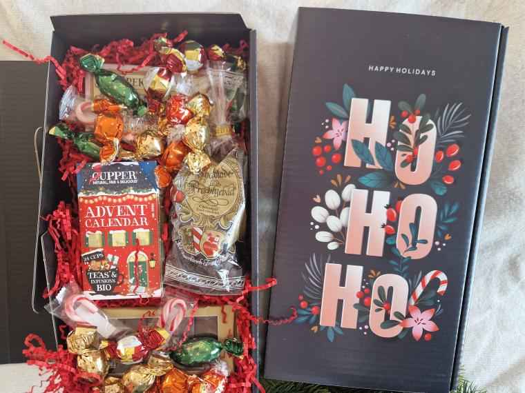 WeihnachtsBox für Firmen - Weihnachtsgeschenk für Mitarbeiter und Kunden WeihnachtsBox für Firmen - Weihnachtsgeschenk für Mitarbeiter und Kunden